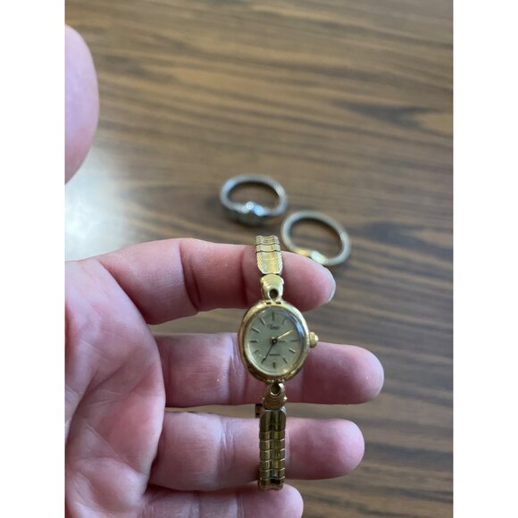 Timex watches set of three gold and silver tone - Picture 2 of 8